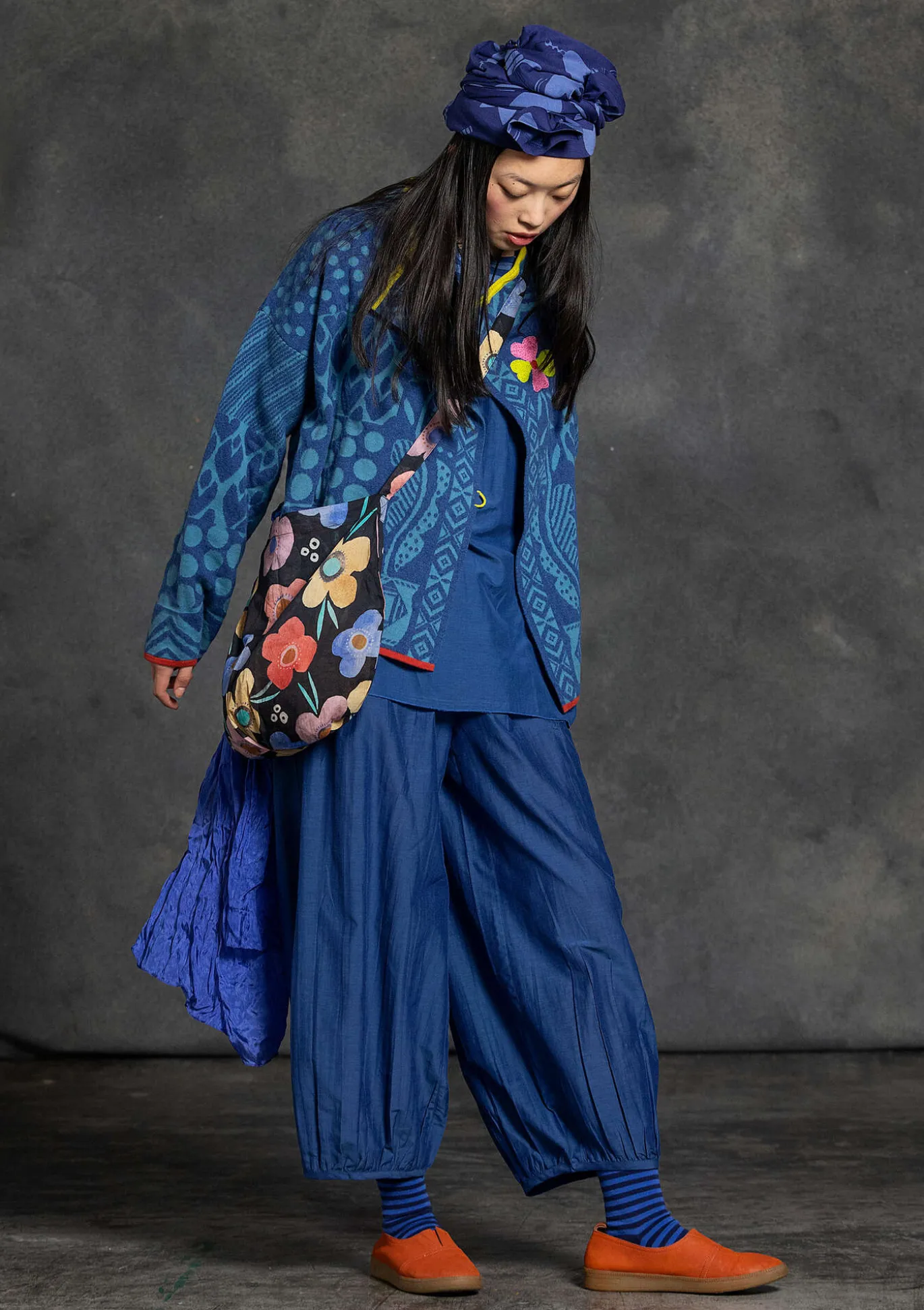 Housut puuvillaa ja silkkiä