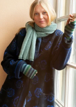 Käännettävä neulottu takki ”Aria” huovutettua villaa