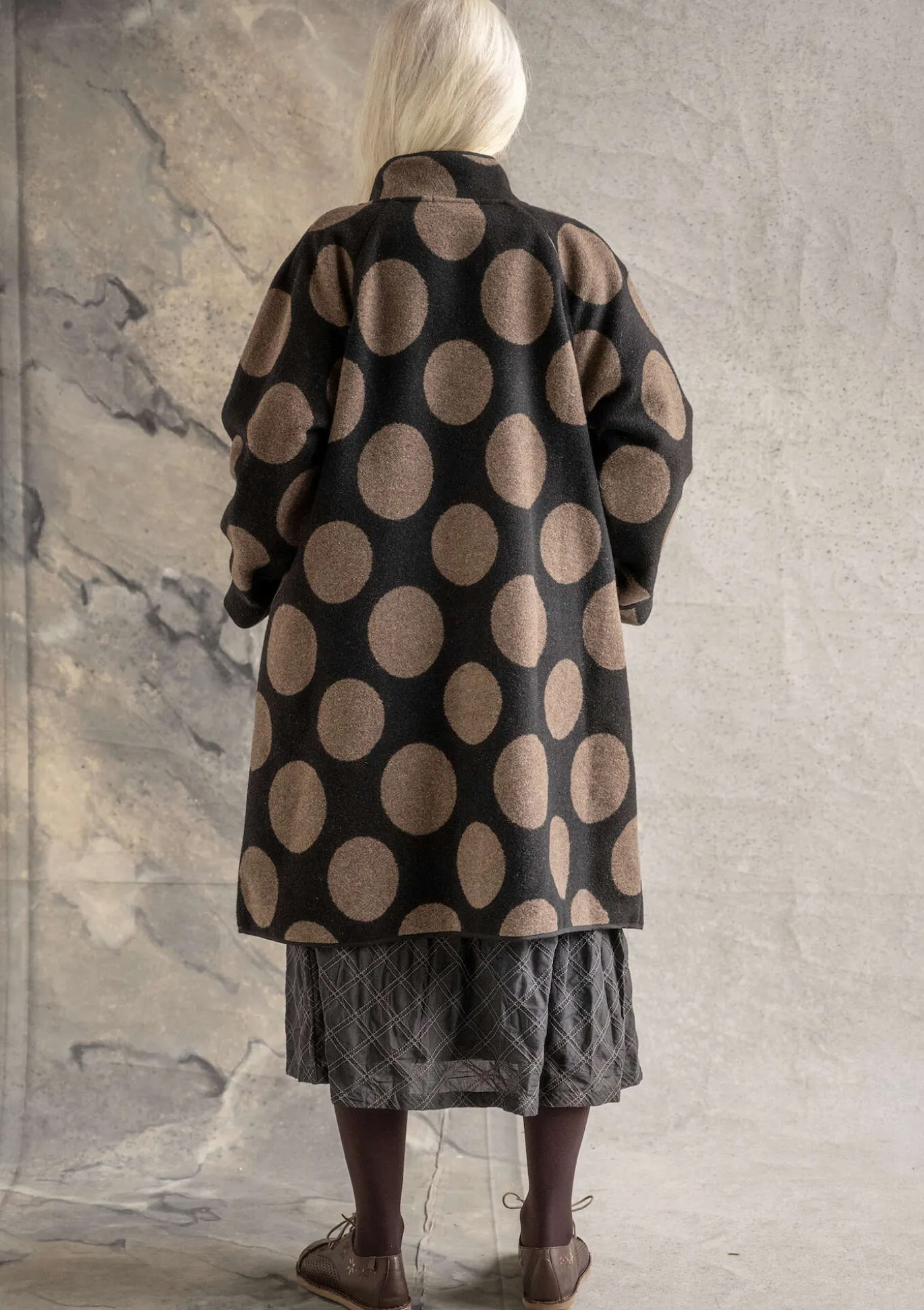 Kudottu takki "Stone" villasekoitetta