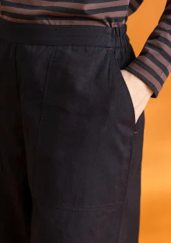 Kudotut twillhousut ekopuuvillaa