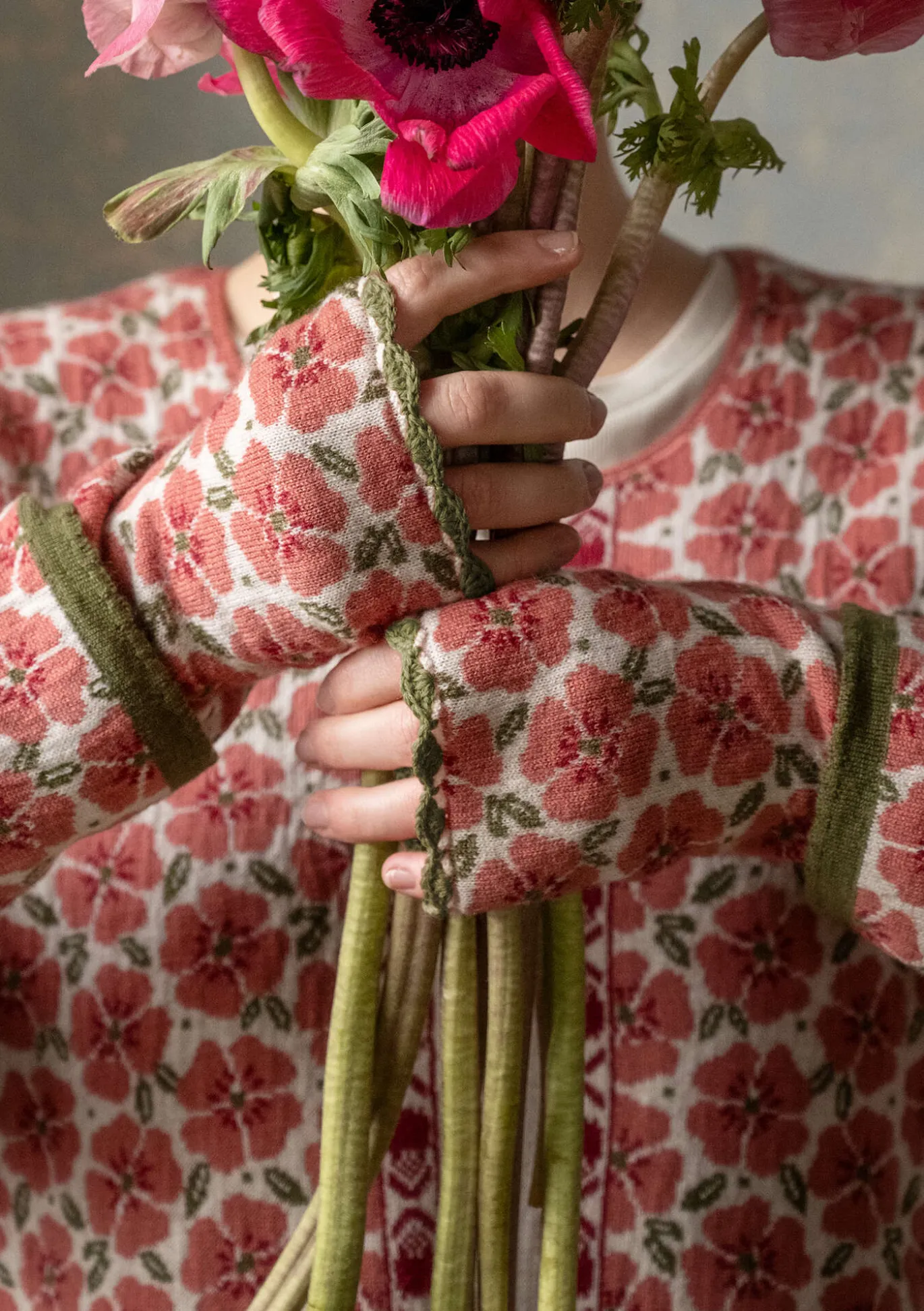 Kynsikkäät "Anemone" ekovillaa