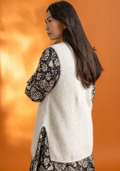 Neuleliivi alpakkasekoitetta