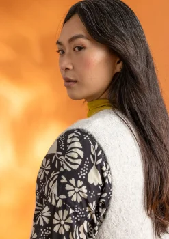 Neuleliivi alpakkasekoitetta