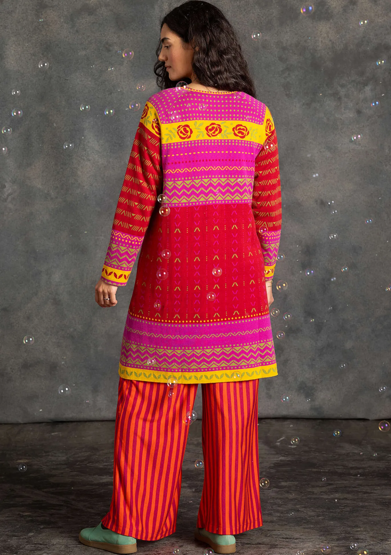 Neulemekko "Kajsa" ekologista ja kierrätettyä puuvillaa