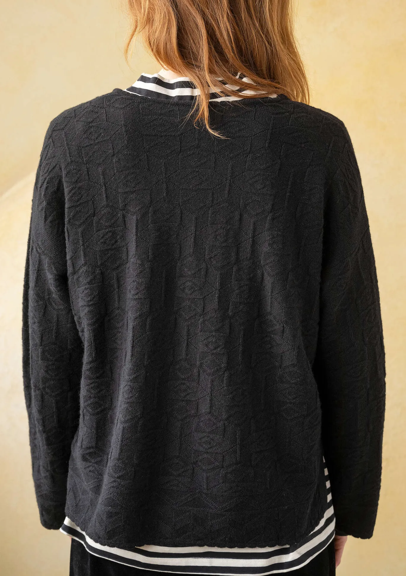 Neuletakki ”Nova” karitsanvillaa