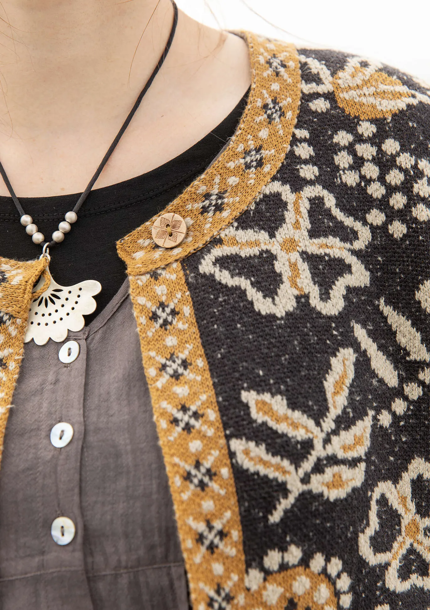 Neuletakki "Rashmi" ekopuuvillaa