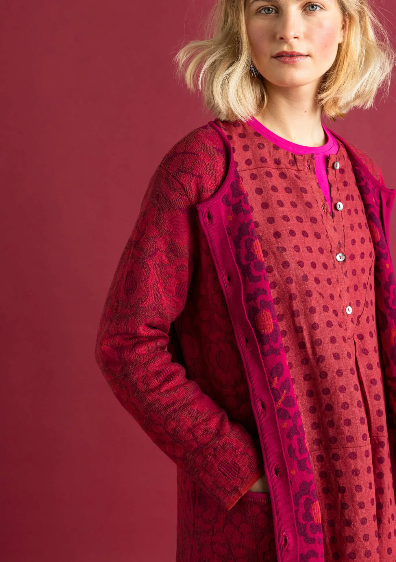 Pitkä neuletakki ”Astrid” ekologista/kierrätettyä puuvillaa