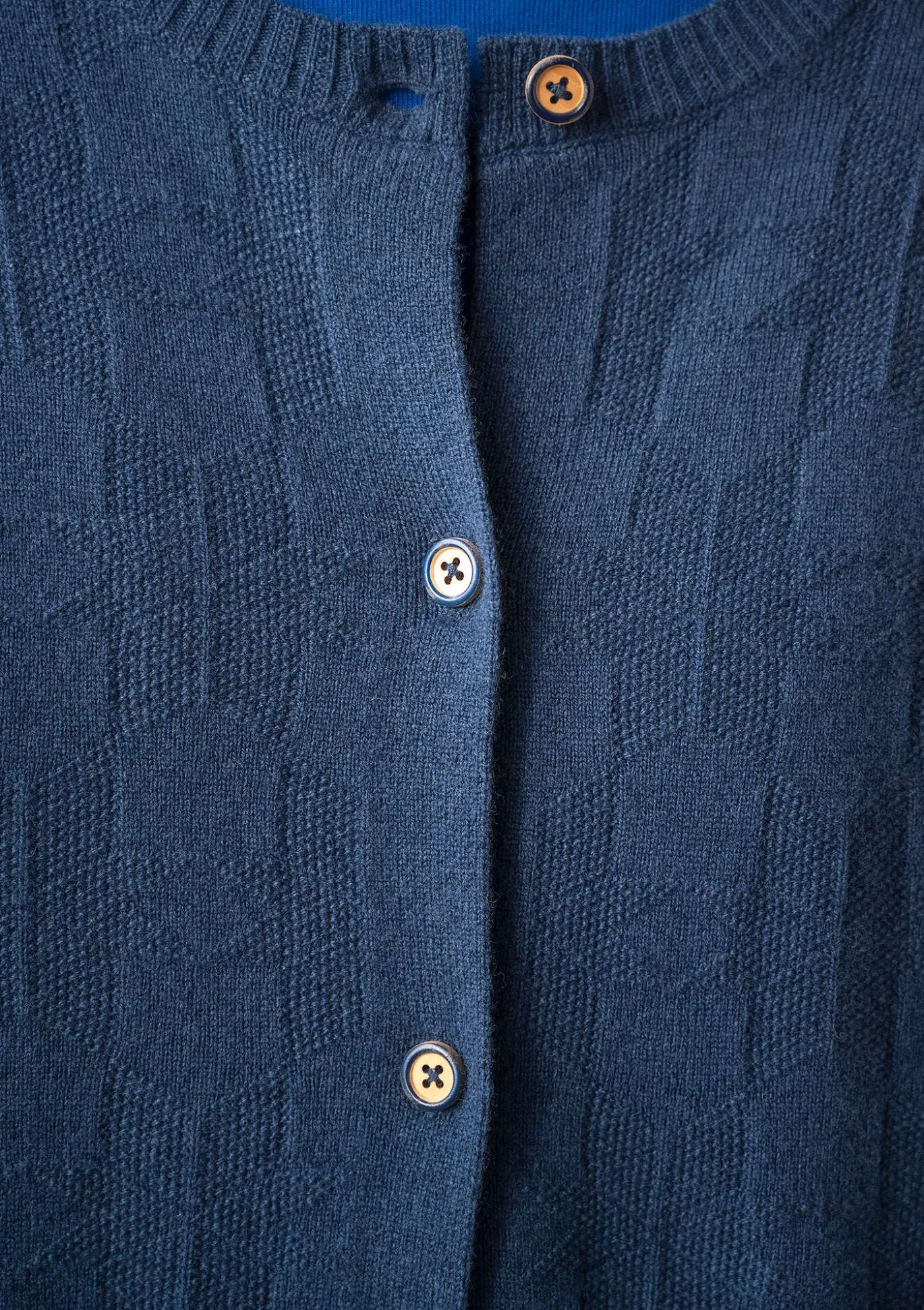 Pitkä neuletakki "Capella" karitsanvillaa