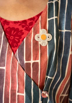 Rintaneula "Flower" hopeaa