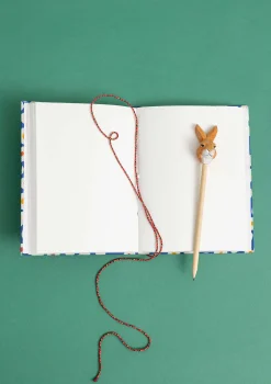 Runa-muistikirja kangaspäällystettyä paperia