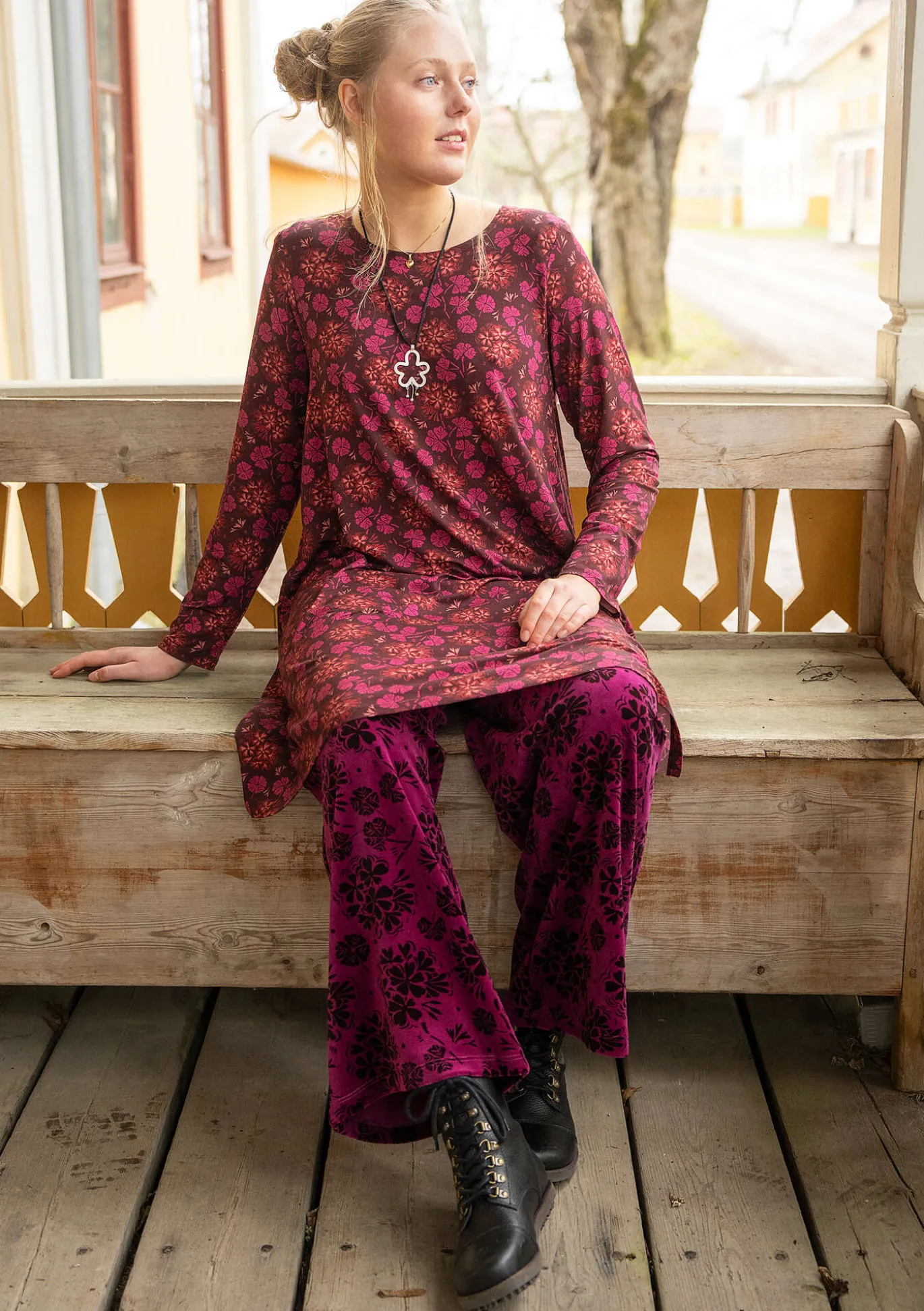 Veluurihousut ”Selma” i ekopuuvillaa / kierrätettyä polyesteriä