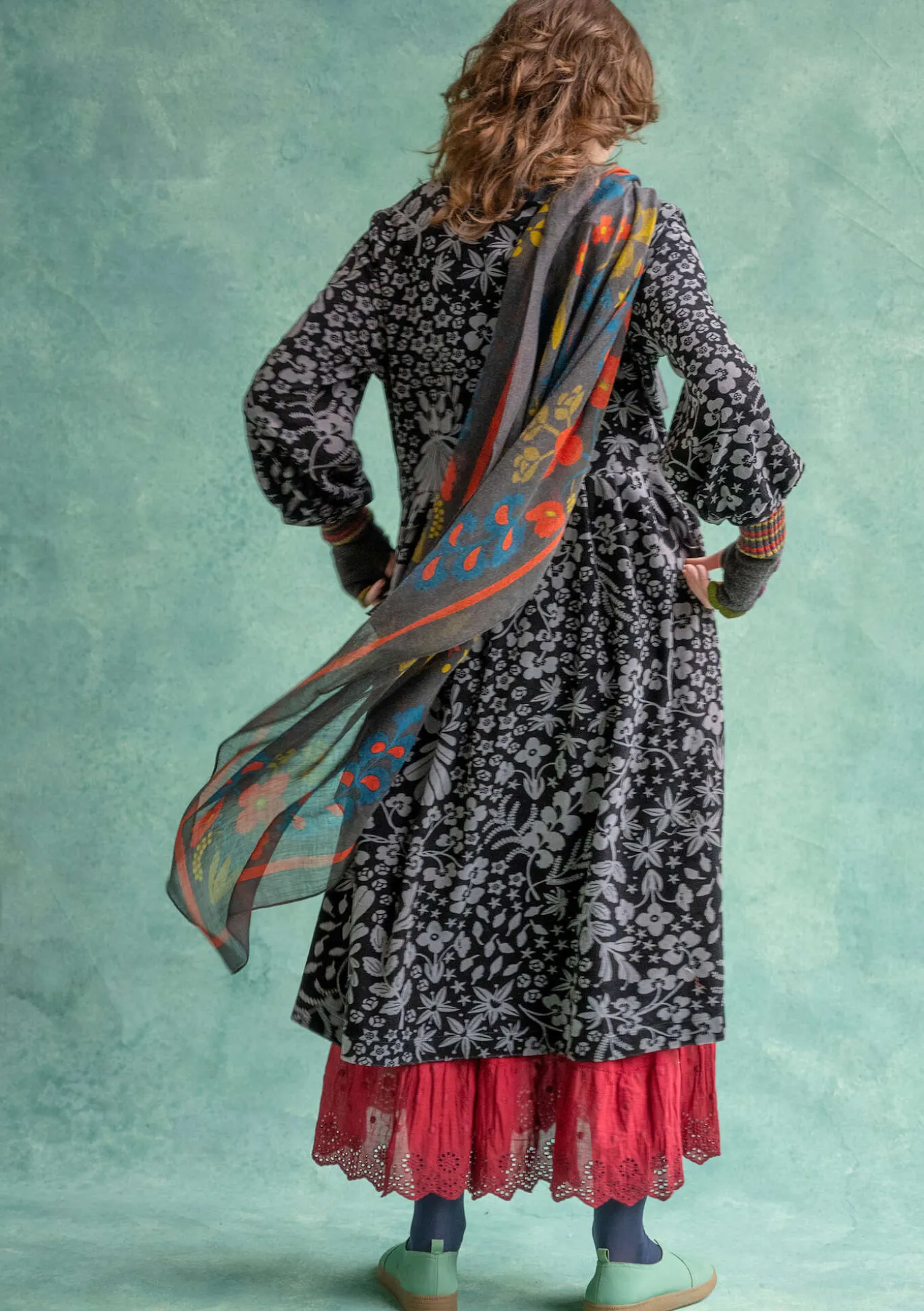 Veluurimekko "Katla" ekopuuvillaa ja kierrätettyä polyesteriä