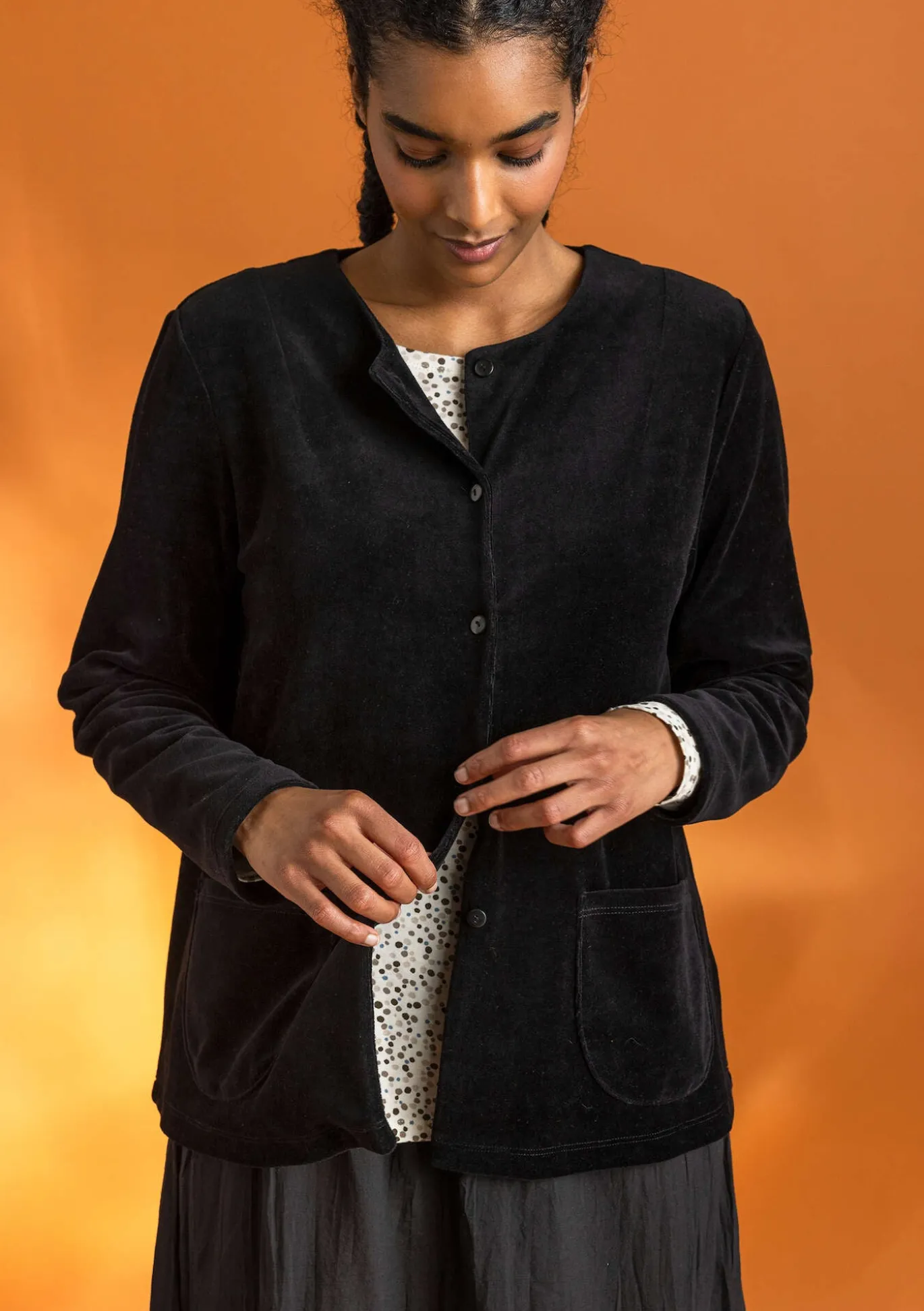 Veluurineuletakki ekologista puuvillaa / kierrätettyä polyesteriä