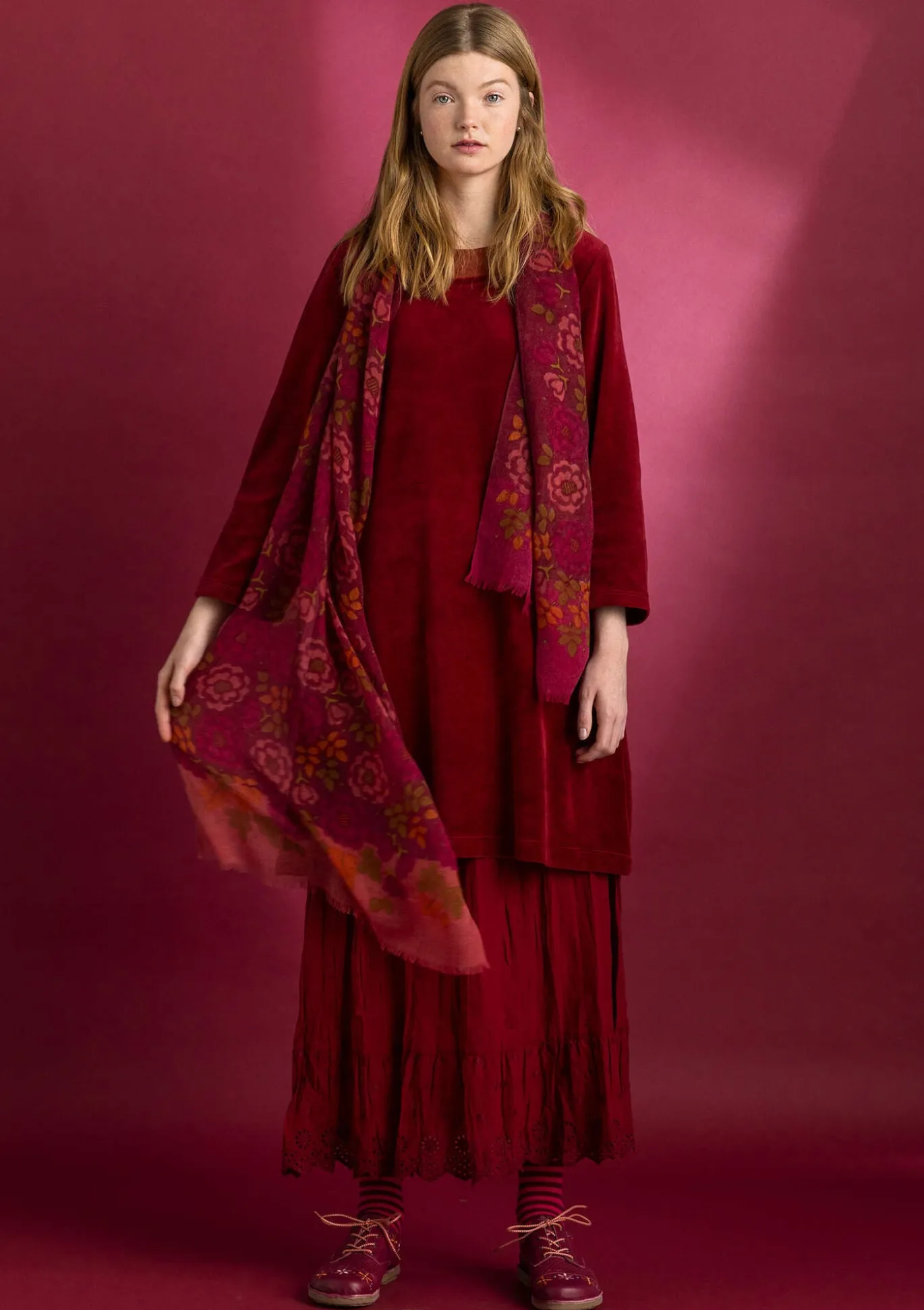 Veluuritunika ekologista puuvillaa / kierrätettyä polyesteriä